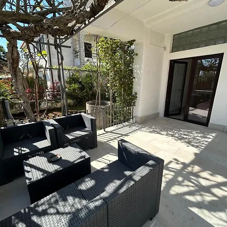 Materada Donato Daire *