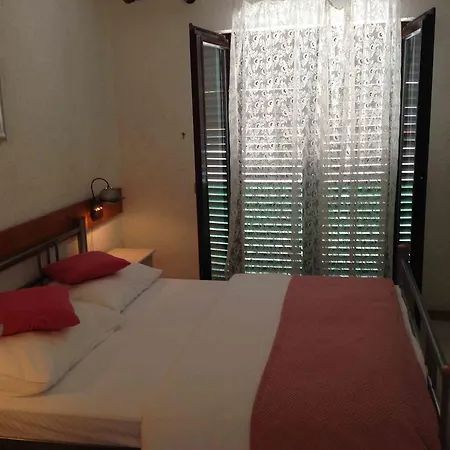 Apartment Materada Donato