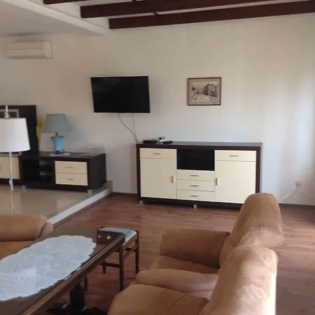 Apartment Materada Donato *