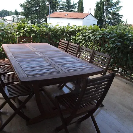 Apartment Materada Donato