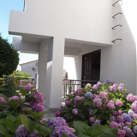 Apartment Materada Donato
